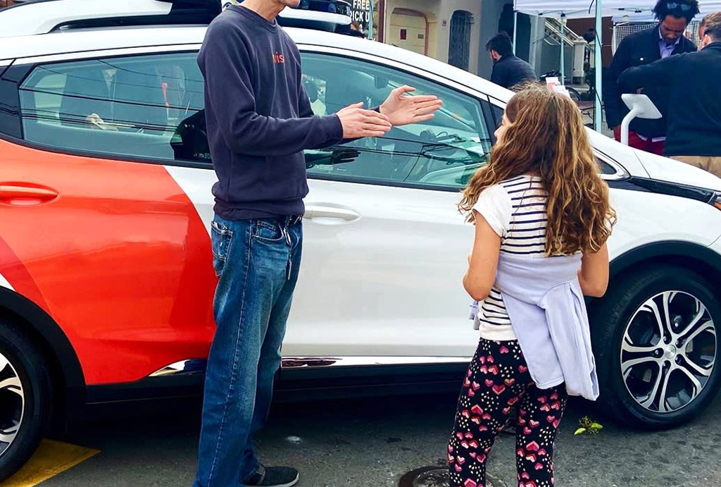 SMD與COB小間距顯示屏誰(shuí)將主導(dǎo)商顯市場(chǎng)？